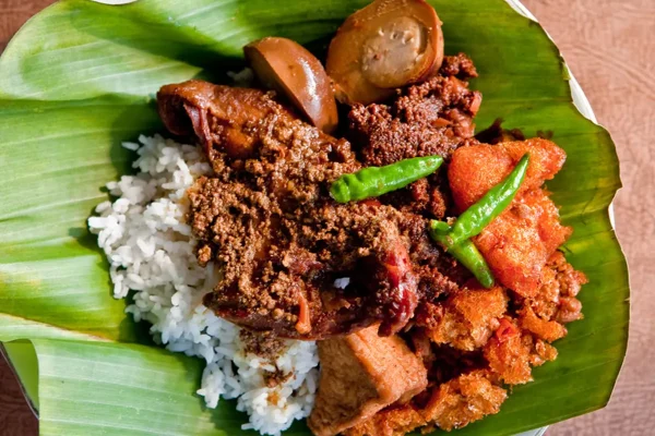 Kisah Dibalik Kenikmatan Gudeg Yogyakarta