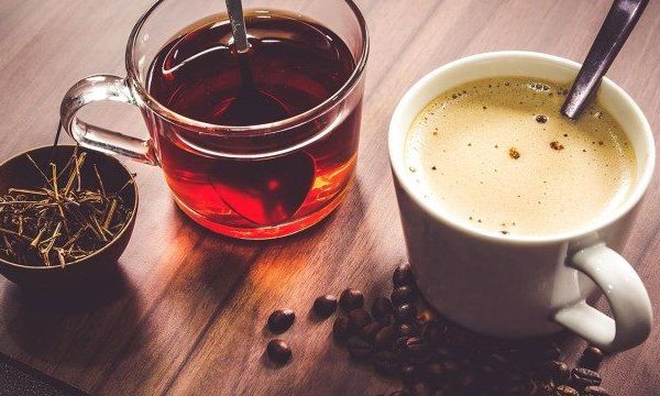 Saat Diet Lebih Baik Konsumsi Kopi atau Teh?