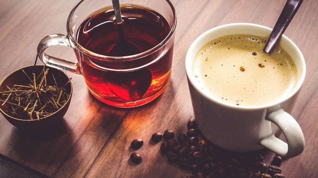 Saat Diet Lebih Baik Konsumsi Kopi atau Teh?