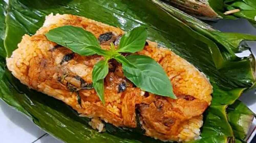 Nasi Bakar: Masakan Indonesia dengan Cita Rasa dan Aroma Daun yang Khas